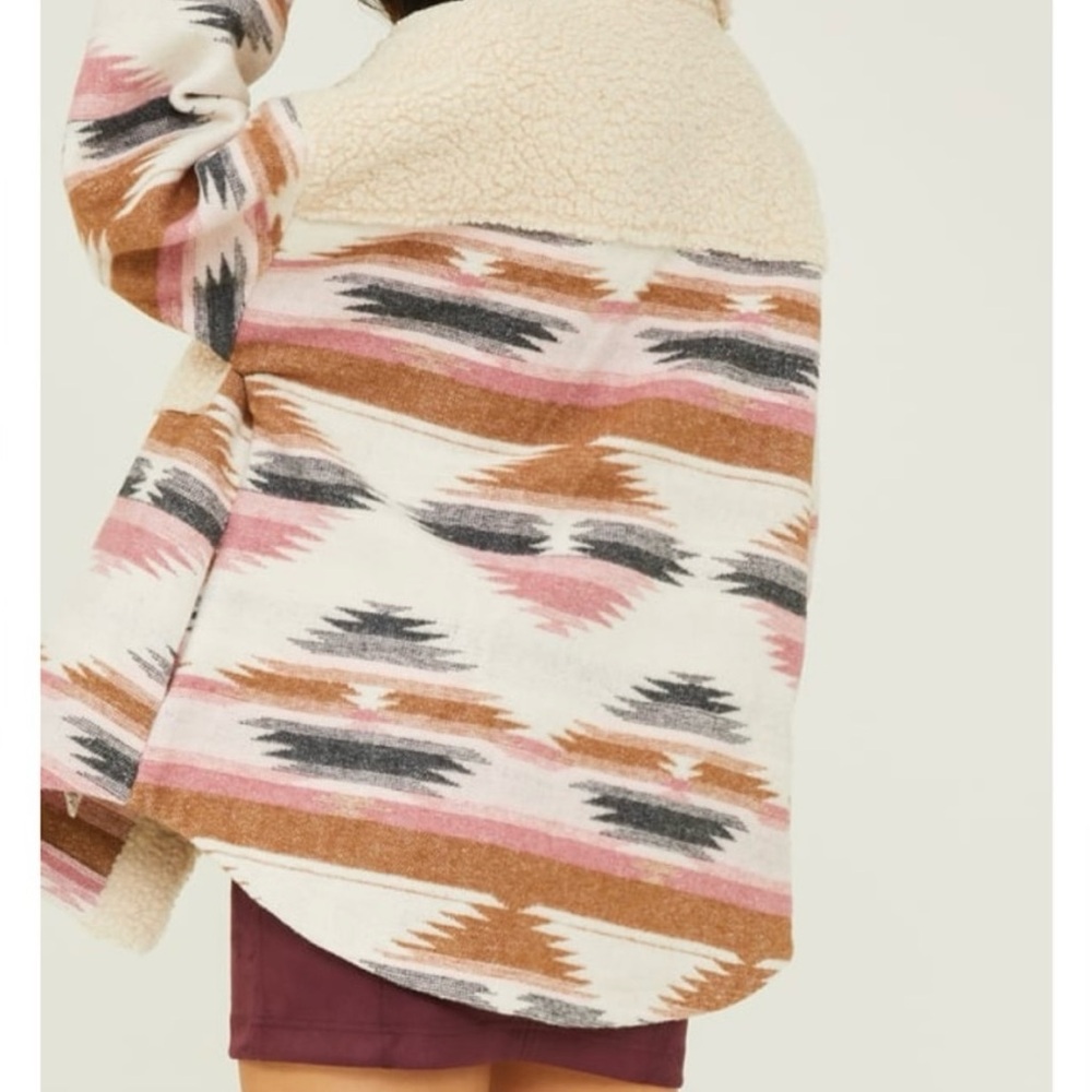 Sherpa Aztec Shacket - Picture 4 of 6